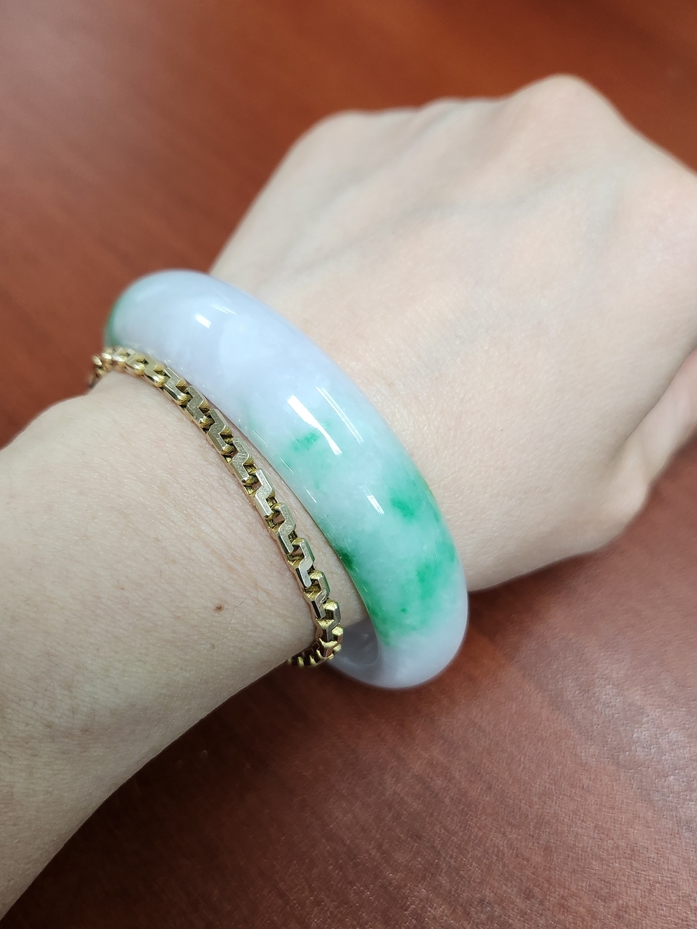 Certificate Spicy Myanmar Jade Bangle